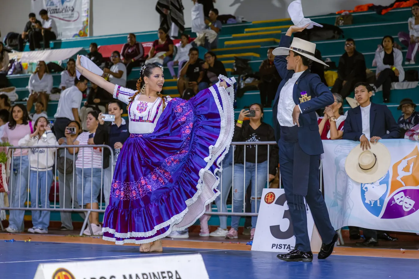 Pareja de marinera